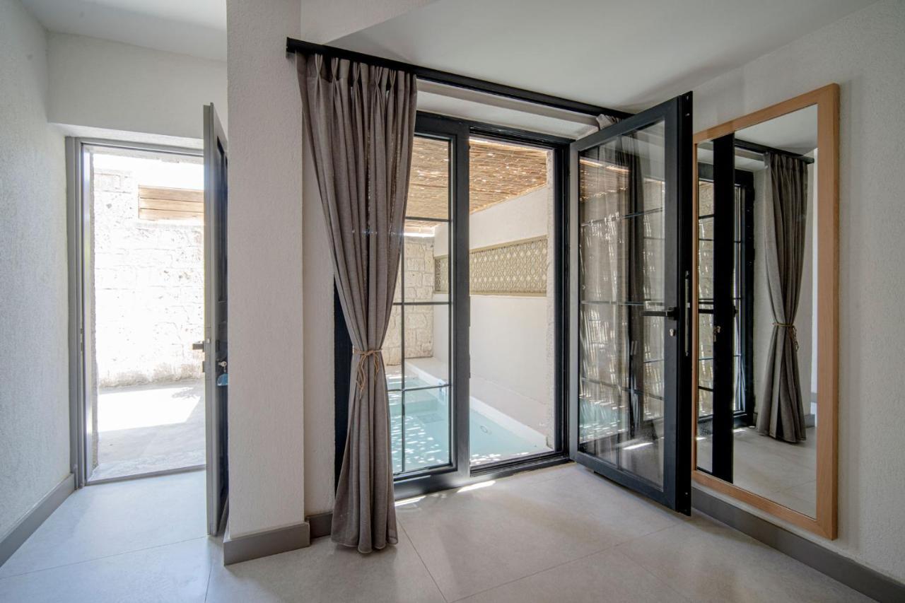 Derin Alacati (Adults Only) Esterno foto